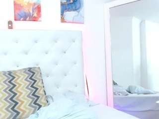 Alyssiawet nude and sexy before cam for live chat