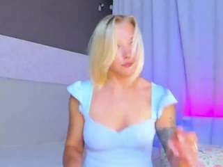 AnnaBaller nude and sexy before cam for live chat