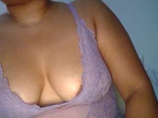 Brwn_sugaa nude and sexy before cam for live chat