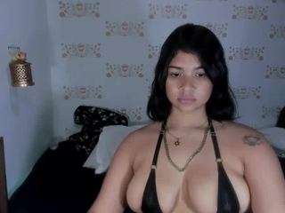 CYNTHIA-HOWARD nude and sexy before cam for live chat