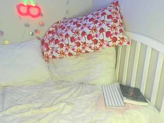 HeidiRhaine nude and sexy before cam for live chat