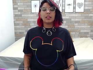 Jemsy_W nude and sexy before cam for live chat