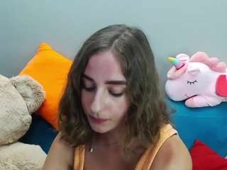 KeryBerry19 nude and sexy before cam for live chat