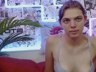 LeonoraCute nude and sexy before cam for live chat