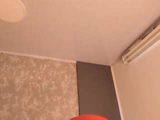 LOREN CUTE nude and sexy before cam for live chat