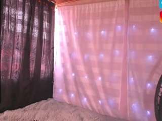 MiaLoliy nude and sexy before cam for live chat