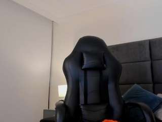 PAMELA nude and sexy before cam for live chat