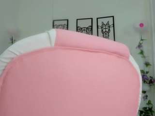 Scarlet-Stan nude and sexy before cam for live chat