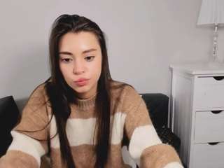 SophiaAngell nude and sexy before cam for live chat
