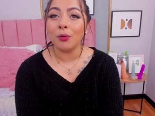 VALERYESANDERS nude and sexy before cam for live chat