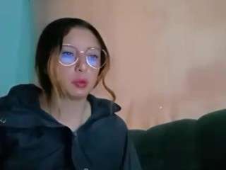 Adaprincess nude and sexy before cam for live chat