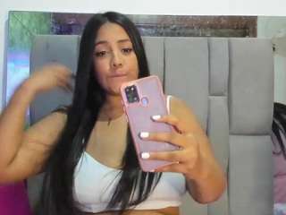AlexaCarli nude and sexy before cam for live chat