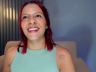 Amanda Leigh nude and sexy before cam for live chat
