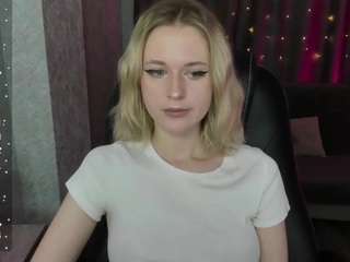 Betany nude and sexy before cam for live chat