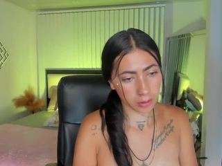 Charlote-Caniggia nude and sexy before cam for live chat