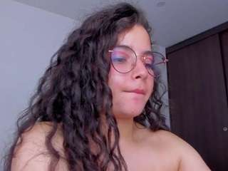 Cuteantoniah nude and sexy before cam for live chat