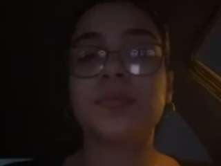 Dessilove nude and sexy before cam for live chat