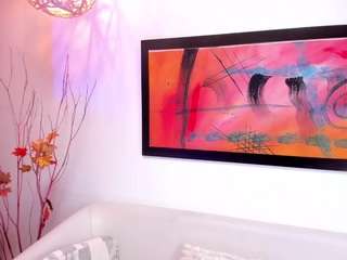ElectraJoness nude and sexy before cam for live chat