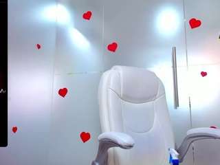 Evelynerosse nude and sexy before cam for live chat