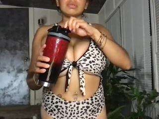 Leilo nude and sexy before cam for live chat