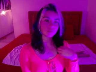 Lucciana-ricci nude and sexy before cam for live chat