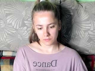 MaggieCake nude and sexy before cam for live chat
