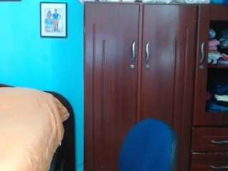 Mariposa1407 nude and sexy before cam for live chat