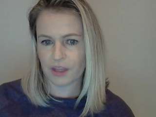 NaturalJiggles nude and sexy before cam for live chat