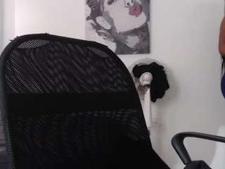 Olivahot31 nude and sexy before cam for live chat