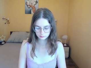 SindiWatson nude and sexy before cam for live chat