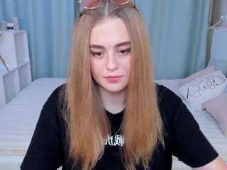 Sofa nude and sexy before cam for live chat