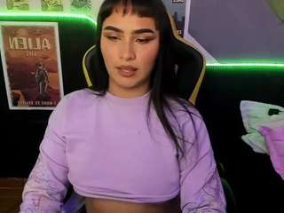 Soy-dalila nude and sexy before cam for live chat