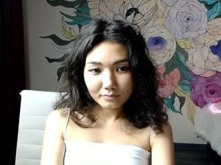SuaBrial nude and sexy before cam for live chat