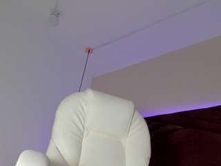 Tinyrousse nude and sexy before cam for live chat