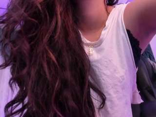 Abrilldoll1 nude and sexy before cam for live chat