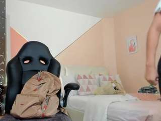 Amadea-parisi nude and sexy before cam for live chat