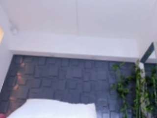 EmmaRousel nude and sexy before cam for live chat