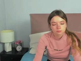 GraceTop nude and sexy before cam for live chat