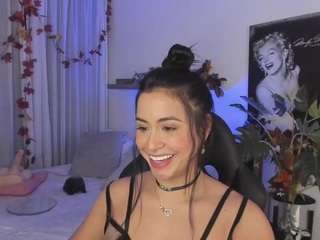 Hanna-1sweet nude and sexy before cam for live chat