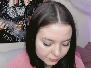 Ilona nude and sexy before cam for live chat