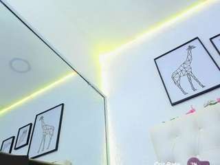 Jasmine-campbell nude and sexy before cam for live chat