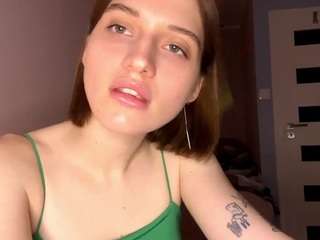 Kim-Sexy nude and sexy before cam for live chat