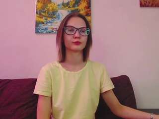 LindaLorence nude and sexy before cam for live chat