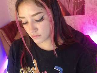 Littleangel-m nude and sexy before cam for live chat