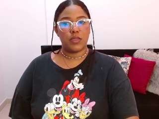Luciia nude and sexy before cam for live chat