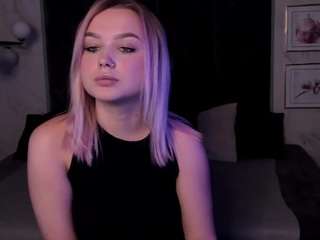 MaryRomance nude and sexy before cam for live chat