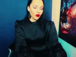 MistressS nude and sexy before cam for live chat