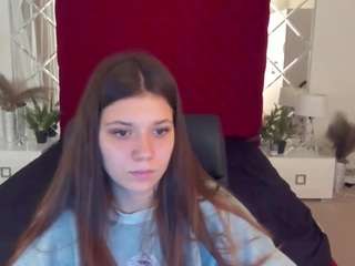 Alina nude and sexy before cam for live chat