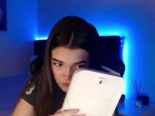 EmiliaWay nude and sexy before cam for live chat