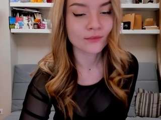Kara Smith nude and sexy before cam for live chat